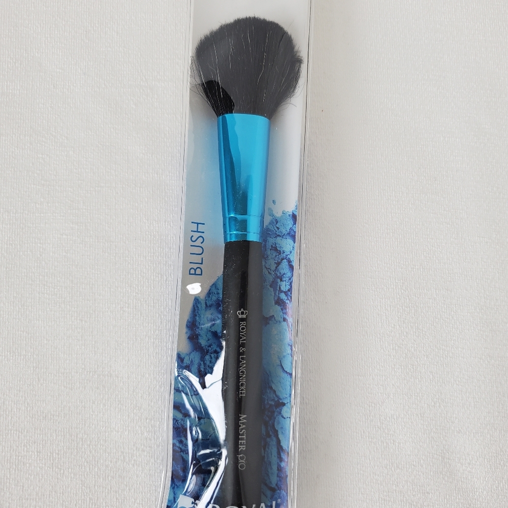 Free With Any Purchase-Royal & Langnickel Blush Brush